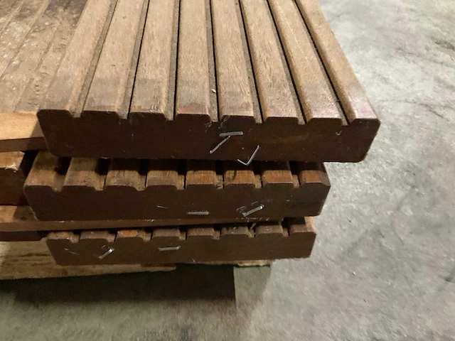 Bangkirai vlonderdelen 28x145 mm (17x) - afbeelding 5 van  5