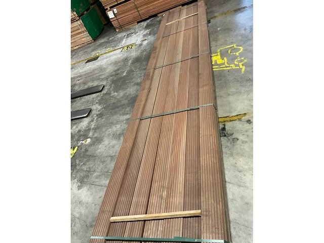 Bangkirai vlonderdelen 28x145 mm (23x) - afbeelding 5 van  6