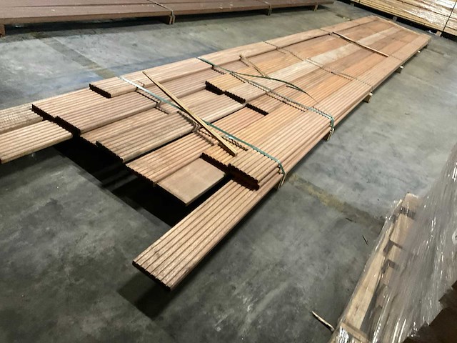 Bangkirai vlonderdelen antislip 21x145 mm (16x) - afbeelding 3 van  6