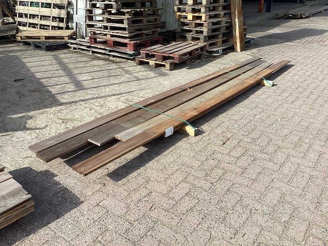 Bangkiria hardhouten vlonderplank 140x24mm (9x) - afbeelding 1 van  3