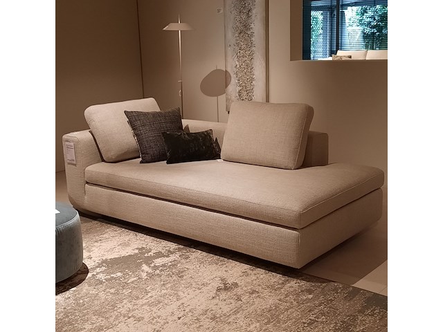 Bank design on stock, vilaz - afbeelding 1 van  10