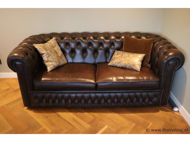 Bank incl. sierkussens (chesterfield look) - bruin leder - 190x75x40cm - afbeelding 1 van  7