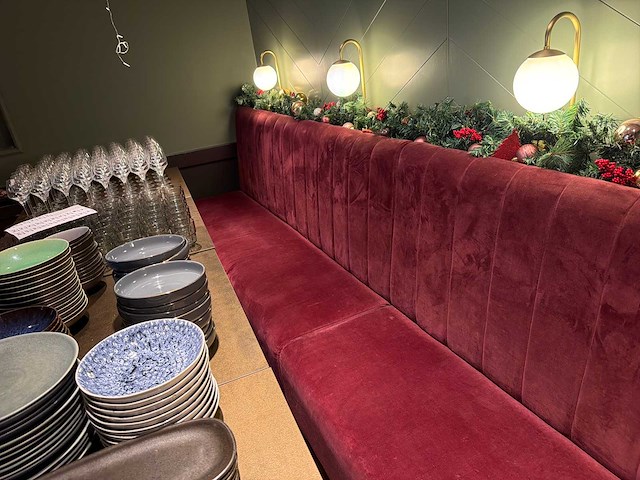 Bank (restaurantinrichting) - afbeelding 4 van  4
