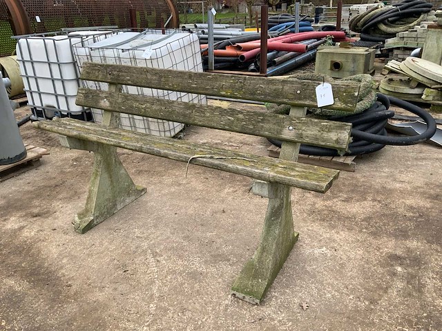 Bank - afbeelding 1 van  1