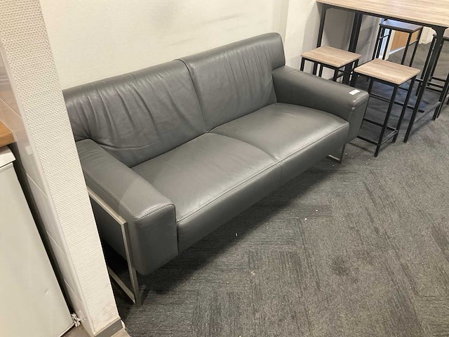 Bank - afbeelding 2 van  2