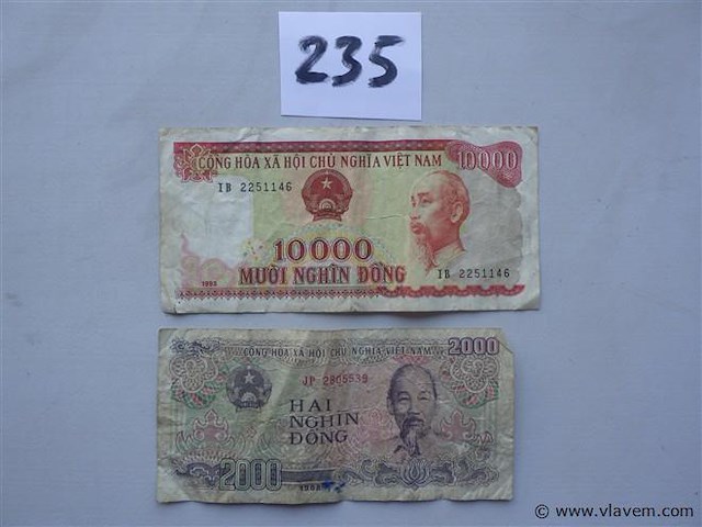 Bankbiljetten vietnam 10000 en 2000 dong - afbeelding 1 van  2