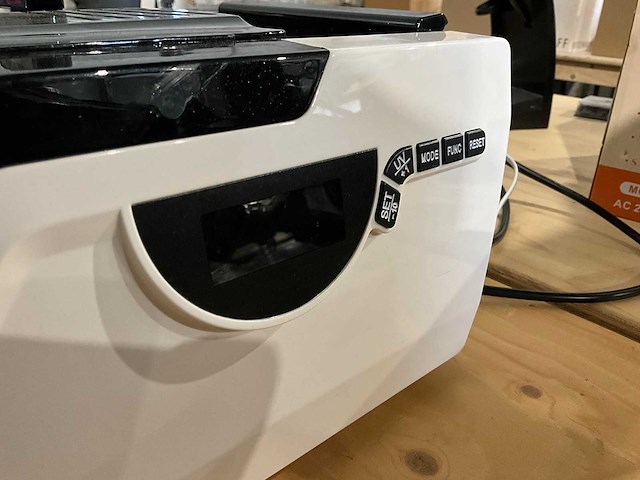 Bankbiljettenteller - afbeelding 4 van  4