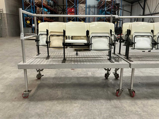 Bankentribune - afbeelding 11 van  12