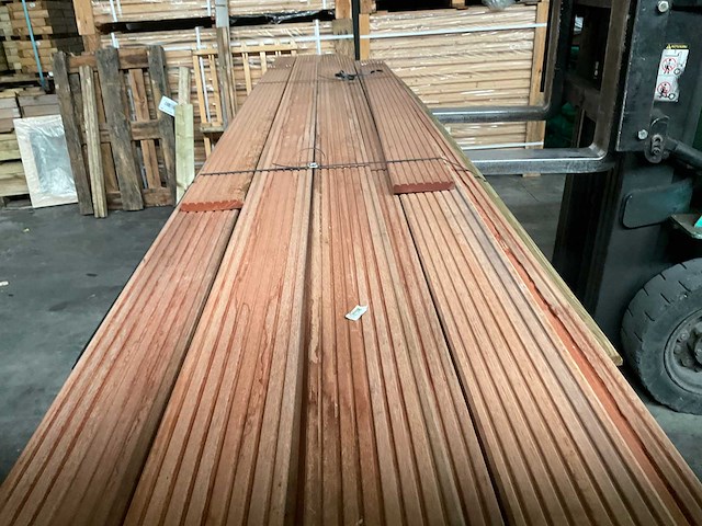 Bankirai vlonderplank - 220-400x14x2,4 cm (12x) - afbeelding 1 van  4