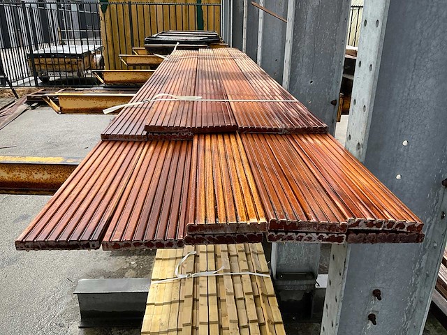 Bankirai vlonderplank diverse afmetingen (14x) - afbeelding 1 van  6