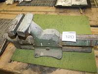 Bankschroef met klemlengte 15 cm. - afbeelding 1 van  1