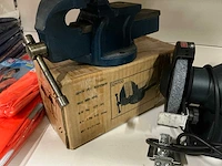 Bankschroeven & tafelslijpmachine (3x) - afbeelding 4 van  4