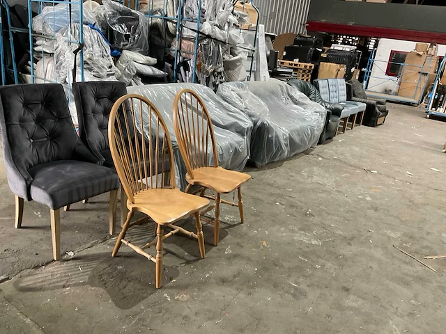 Bankstellen en stoelen - afbeelding 3 van  10