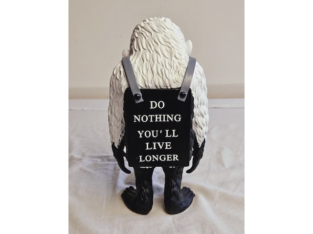 Banksy fanart sculptuur - banksy ape - afbeelding 5 van  6