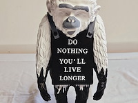 Banksy fanart sculptuur - banksy ape - afbeelding 1 van  6