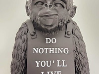 Banksy fanart sculptuur - banksy ape - afbeelding 1 van  6