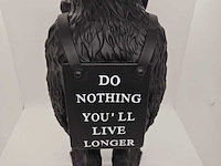 Banksy fanart sculptuur - banksy ape - afbeelding 6 van  6