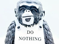 Banksy fanart sculptuur - banksy ape - afbeelding 4 van  4