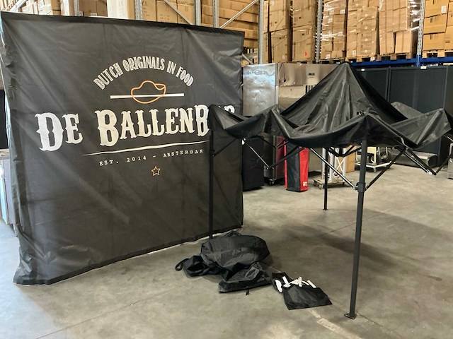 Banner & partytent (2x) - afbeelding 1 van  4