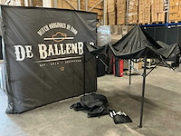 Banner & partytent (2x) - afbeelding 1 van  4
