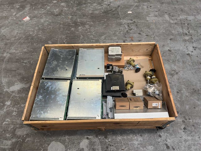 Banner, schneider, baldor - electronics, automatisering en regelaars - afbeelding 2 van  10