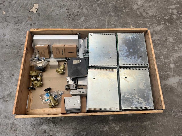 Banner, schneider, baldor - electronics, automatisering en regelaars - afbeelding 4 van  10