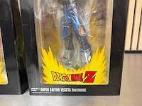 Banpresto grandista - super saiyan son goku / super saiyan vegeta manga dimensions - dragon ball z manga dimensions collectiefiguur (2x) - afbeelding 10 van  11