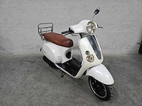 Baotian - snorscooter - classico - 4t 25km uitvoering d859rj - afbeelding 3 van  7