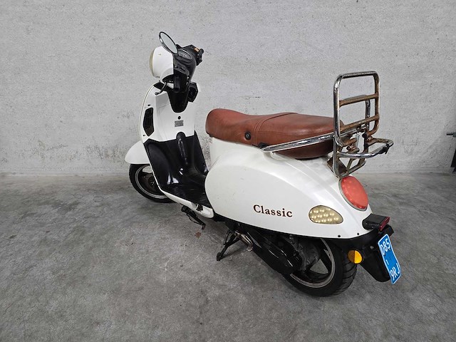 Baotian - snorscooter - classico - 4t 25km uitvoering d859rj - afbeelding 5 van  7