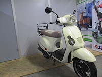 Baotian btm - snorscooter - classico bt49qt-21 - scooter - afbeelding 6 van  10