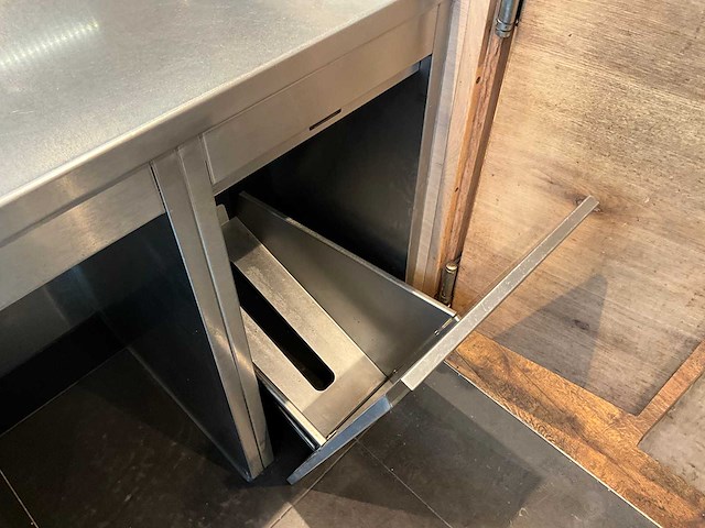 Bar achterwand met rvs spoel- en werktafel (c) - afbeelding 11 van  16