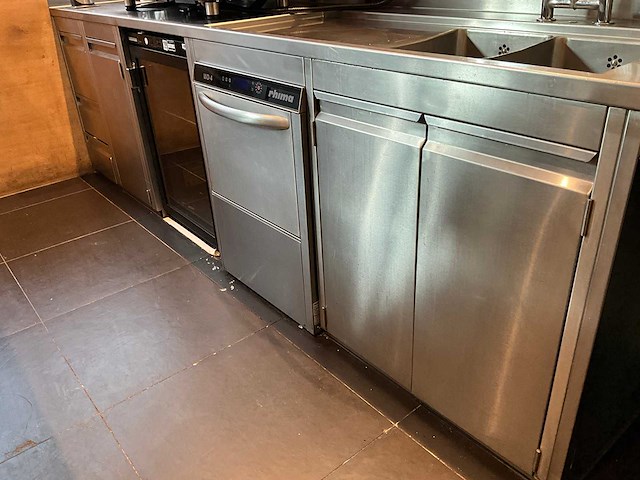 Bar achterwand met rvs spoel- en werktafel (c) - afbeelding 12 van  16
