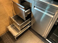 Bar achterwand met rvs spoel- en werktafel (c) - afbeelding 15 van  16