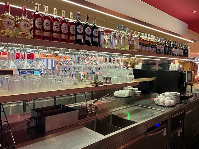 Bar achterwand met rvs spoel- en werktafel (c) - afbeelding 6 van  12