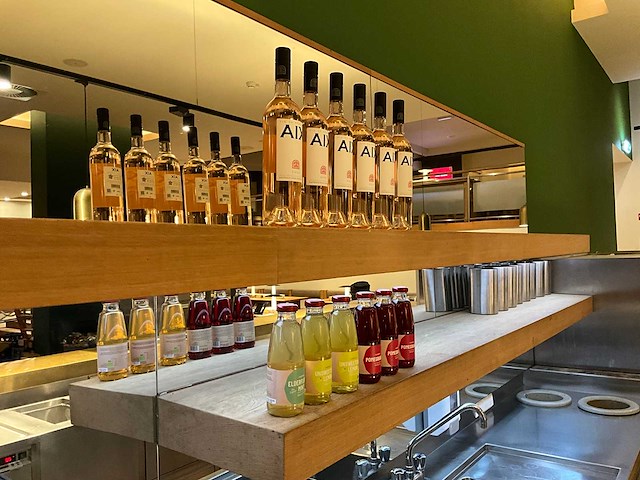 Bar achterwand met rvs werktafel (c) - afbeelding 9 van  18