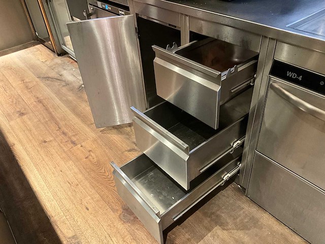 Bar achterwand met rvs werktafel (c) - afbeelding 4 van  18