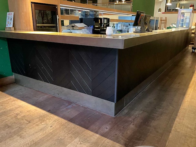 Bar met koelingen, koelvitrine & achterwand (combinatiekavel 2 en 3) - afbeelding 3 van  10