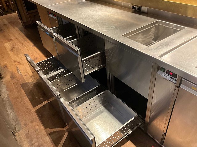Bar met koelingen & koelvitrine (c) - afbeelding 7 van  18