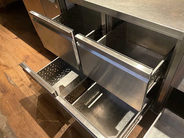 Bar met koelingen & koelvitrine (c) - afbeelding 8 van  18