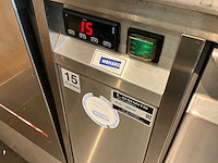 Bar met koelvitrine en koelingen (c) - afbeelding 4 van  20