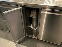 Bar met koelvitrine en koelingen (c) - afbeelding 4 van  19