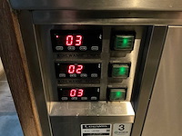 Bar met koelvitrine en koelingen (c) - afbeelding 19 van  19