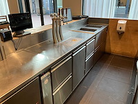 Bar met koelvitrine en koelingen (c) - afbeelding 2 van  20