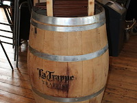 Bar tafel la trappe met doorsnede 92 cm en hoogte 113 cm. - afbeelding 2 van  2