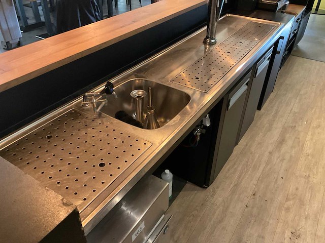 Bar - afbeelding 11 van  11