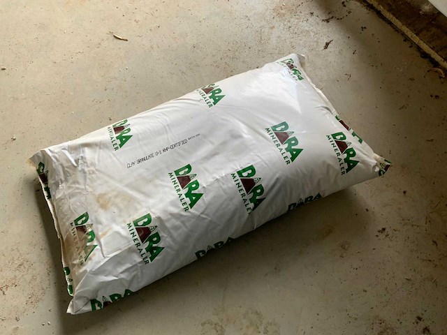 Bara 01-rhp edr 25kg klei granulaat zak (100x) - afbeelding 3 van  6