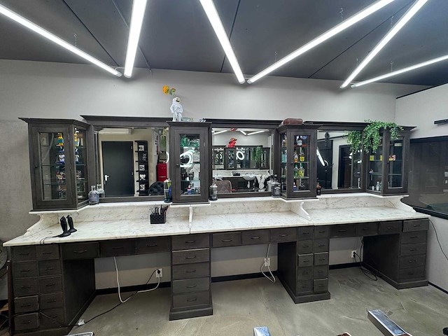 Barber furniture - hardhout met marmer - haarverzorging - afbeelding 12 van  17