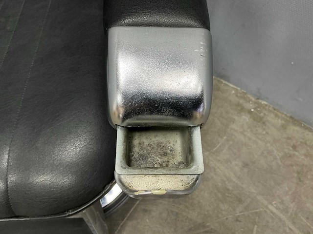 Barber pub barber chair - afbeelding 3 van  13