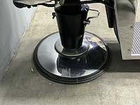 Barber pub barber chair - afbeelding 14 van  14