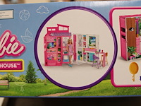 Barbie get away house. - afbeelding 2 van  2